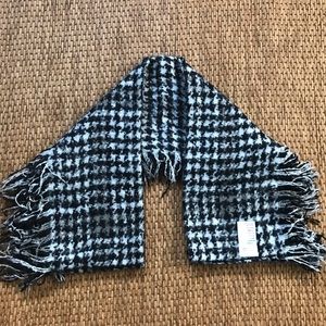 Anthropologie Black White Houndstooth Fringe Scarf Cozy Winter Blanket Scarf OS